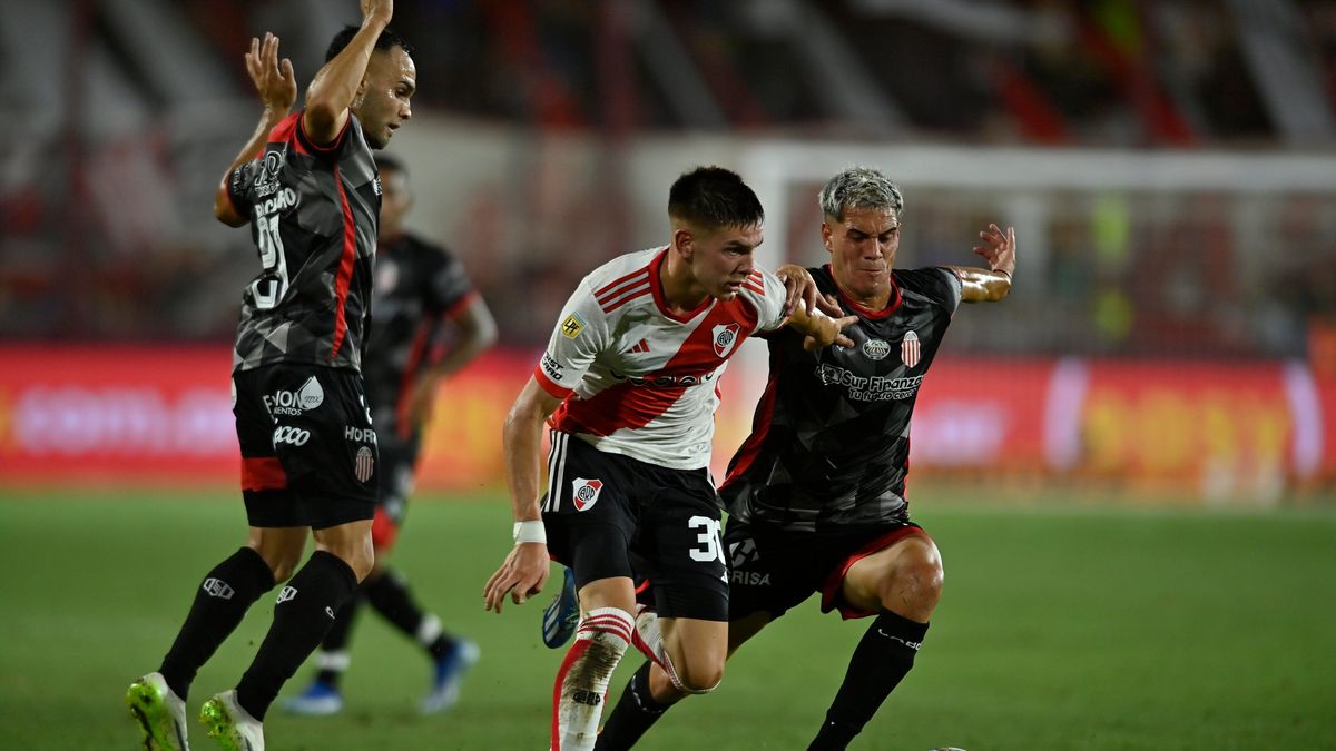 Por La Copa Argentina River Ante Excursionistas