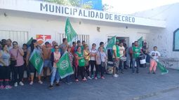 Municipales realizaron protesta y olla popular en Recreo