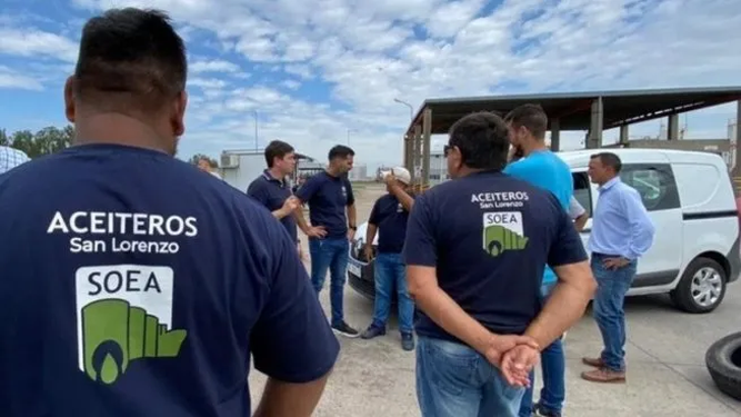 Aceiteros anunciaron un paro por tiempo indeterminado en todas las plantas del país