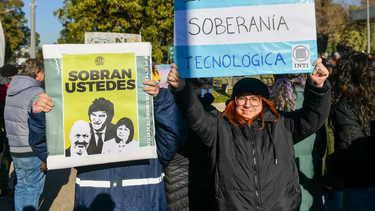 inti: el gobierno nacional cerro el area de metrologia legal y los trabajadores lo rechazan