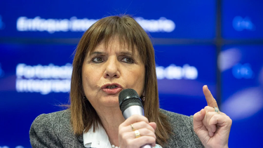 bullrich sobre la edad para portar un arma: es un acomodamiento al codigo civil
