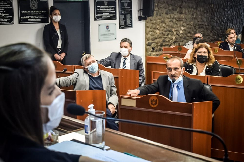 Después de casi tres semanas, diputados volvieron a sesionar.