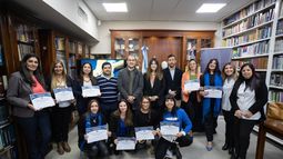 El Senado entregó certificados por la capacitación en lectoescritura Braille