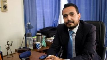 Seguirá detenido, acusado por robo a varios comercios