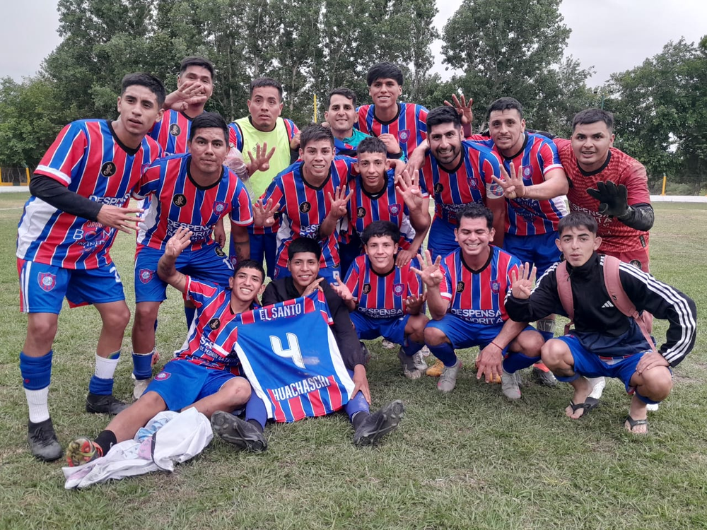 Equipo de San Lorenzo de Huachaschi.