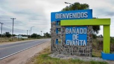 Policía imputado por balacera ahora chocó contra un auto