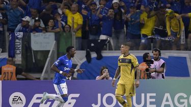 boca se quedo sin invicto ante cruzeiro y es escolta