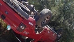 Volcó una camioneta: dos jóvenes lesionados