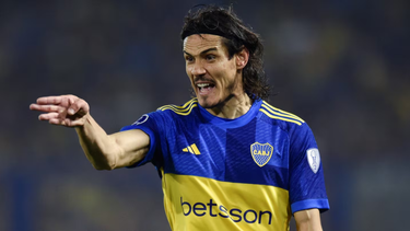 Edinson Cavani tiene una lesión en la espalda y se perderá el debut en la Libertadores