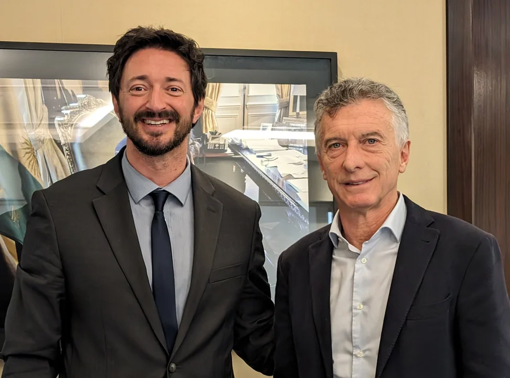 Martín Yeza junto a Mauricio Macri