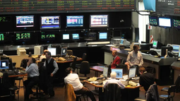 Martes negro: bonos, acciones y riesgo país en negativo ante marcha atrás de nuevo IPC Martes negro: bonos, acciones y riesgo país en negativo ante marcha atrás de nuevo IPC