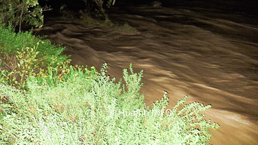 temporal: el rio hualfin arraso con dos viviendas