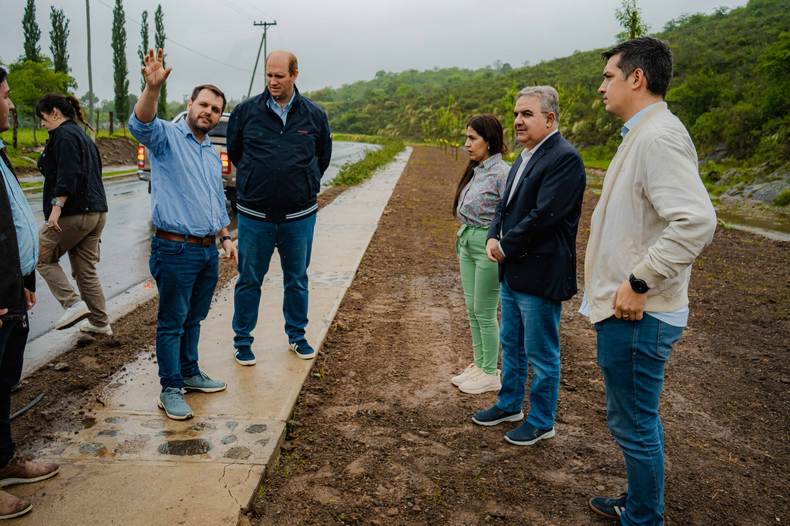 Continúan las obras en la Costanera y se trabaja en el terreno de la nueva hostería de Balcozna