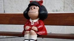 Inauguraron una escultura de Mafalda en Madrid