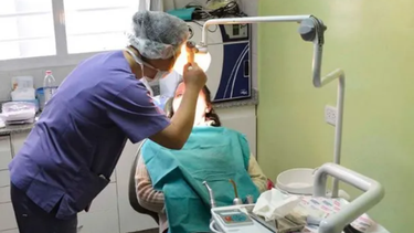 odontologos denuncian abandono del pami a afiliados  y profesionales