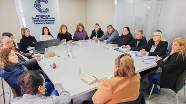 Docentes piden nuevas paritarias salariales