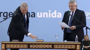 El juramento del ministro de Educación
