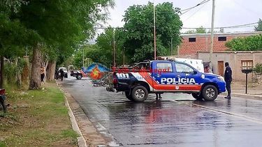 Motociclista murió en el acto tras chocar contra un camión