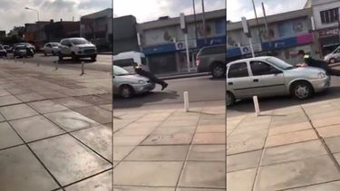 quiso evitar una multa y arrastro a un agente varios metros