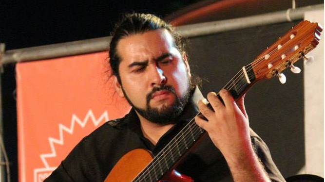 El guitarrista catamarqueño, Jorge Luis Reales participará en una mesa redonda de educación sobre la enseñanza guitarrística en el marco de la 2ª Cumbre Iberoamericana de la Guitarra.