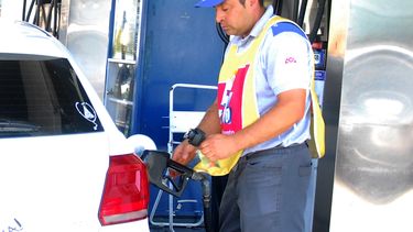 Nuevos precios. Las estaciones de servicio seguirán con los aumentos, al menos hasta mayo.