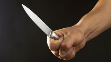 Un niño de 14 años hirió con un arma blanca a un joven de 26