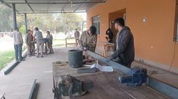 Estudiantes hacen garitas en su pueblo