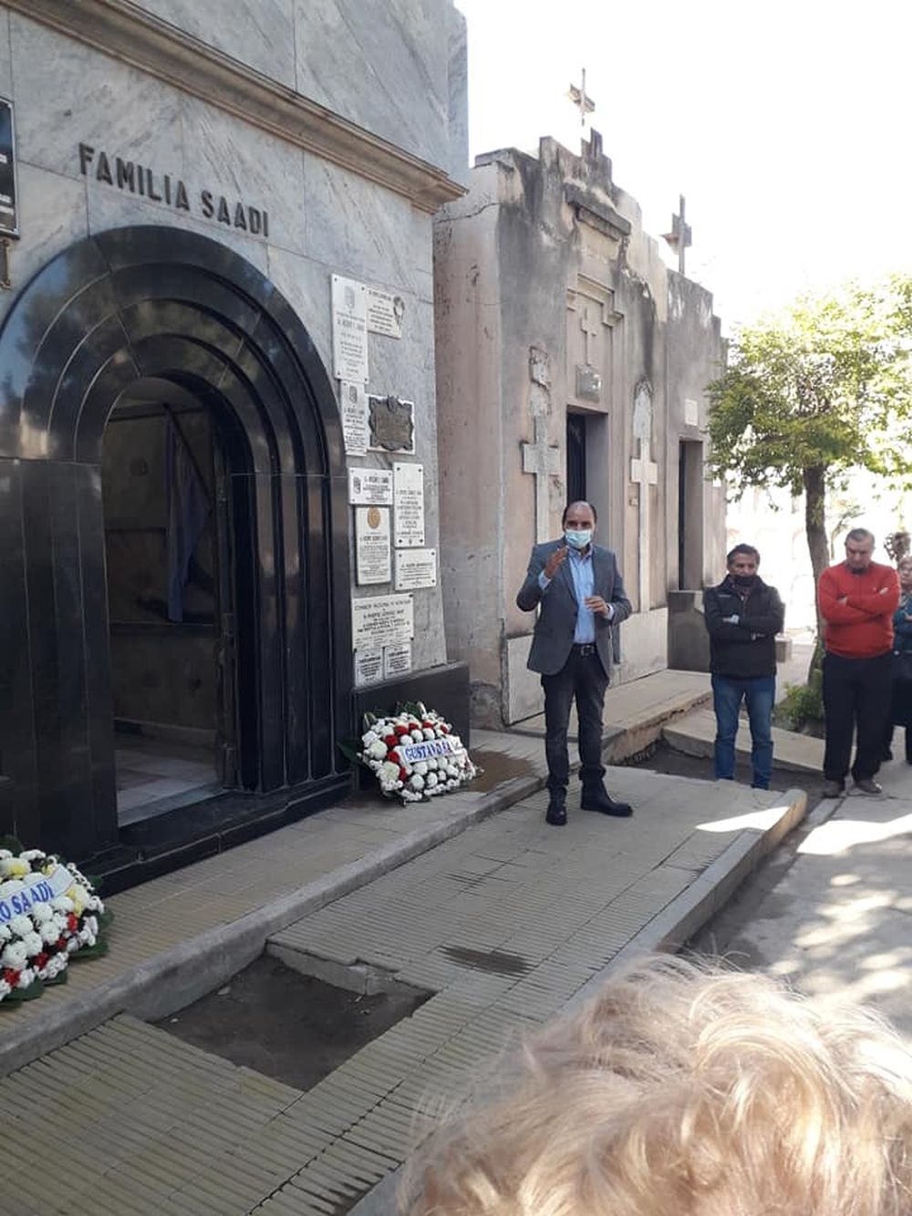 Recordatorio. Gustavo Saadi participó del homenaje en el Mausoleo.