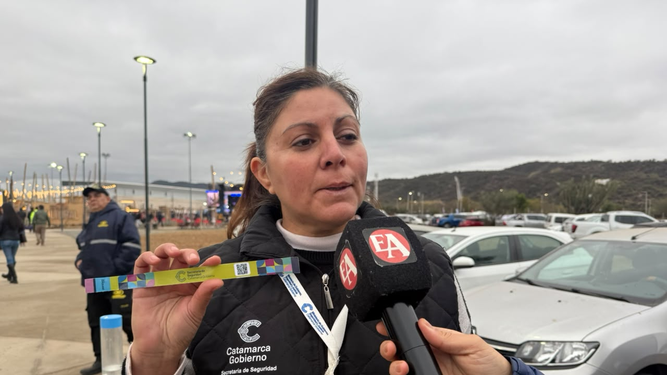 Cómo funcionan las pulseras de reencuentro de la Fiesta del Poncho