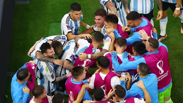 con goles de messi y enzo fernandez, argentina vencio 2-0 a mexico