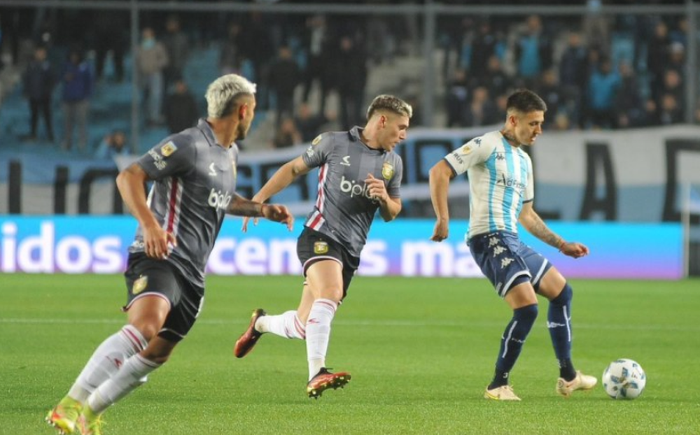 Racing alcanzó a los líderes de la Zona B con el triunfo ante Estudiantes&nbsp;