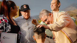 Felicidad plena para vecinos de Mutquín y San Miguel al recibir sus hogares: Tener una casa es lo más importante