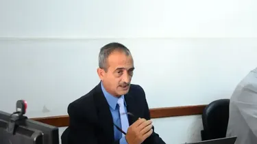 Fiscal. Augusto Barros.