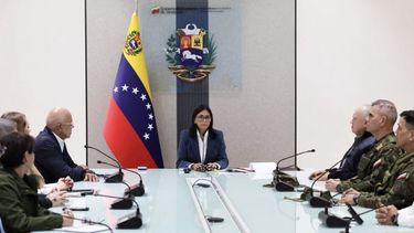 delcy rodriguez toma el control de venezuela y ratifica a maduro como unico presidente