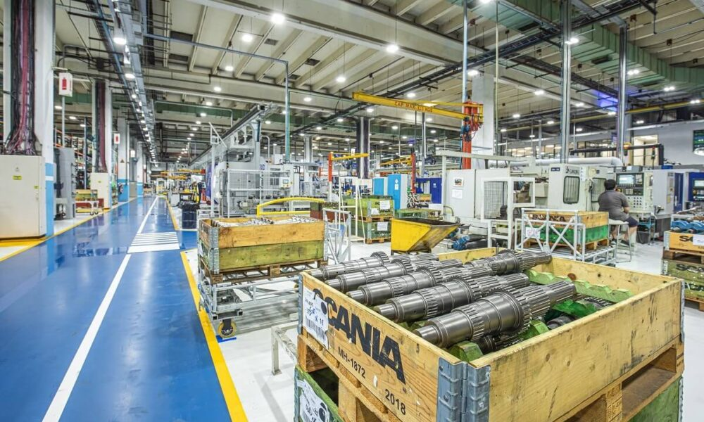 Scania en Tucumán. Despidos y recortes salariales.