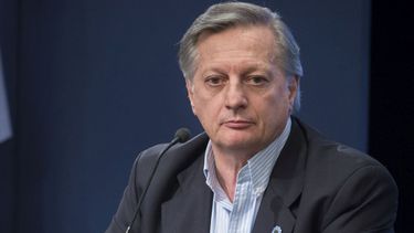 aranguren admitio que aun tiene sus ahorros en el exterior