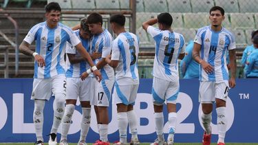 Argentina se mide ante Uruguay por el hexagonal