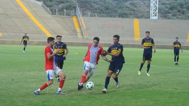 policial no pudo con union santiago y se despidio