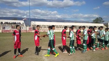 defensores le dio otro golpe a san martin