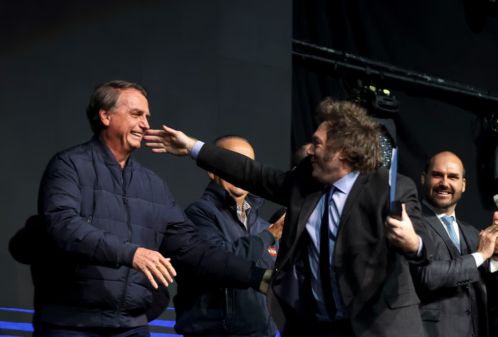 Javier Milei confirmó que viajará en julio a Brasil para apoyar a Flavio Bolsonaro