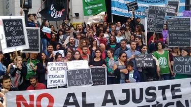 cientificos contra el ajuste: ?buscan vaciar el conicet?