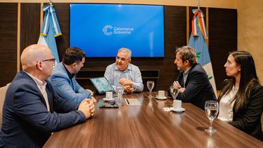la provincia y transnoa proyectan obras clave para fortalecer el sistema energetico