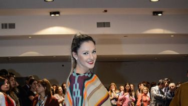 Mega desfile de Ponchos en el Paseo de la Fe