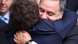 Javier Milei sin vueltas: Ni en pedo se va Adorni Javier Milei sin vueltas: Ni en pedo se va Adorni