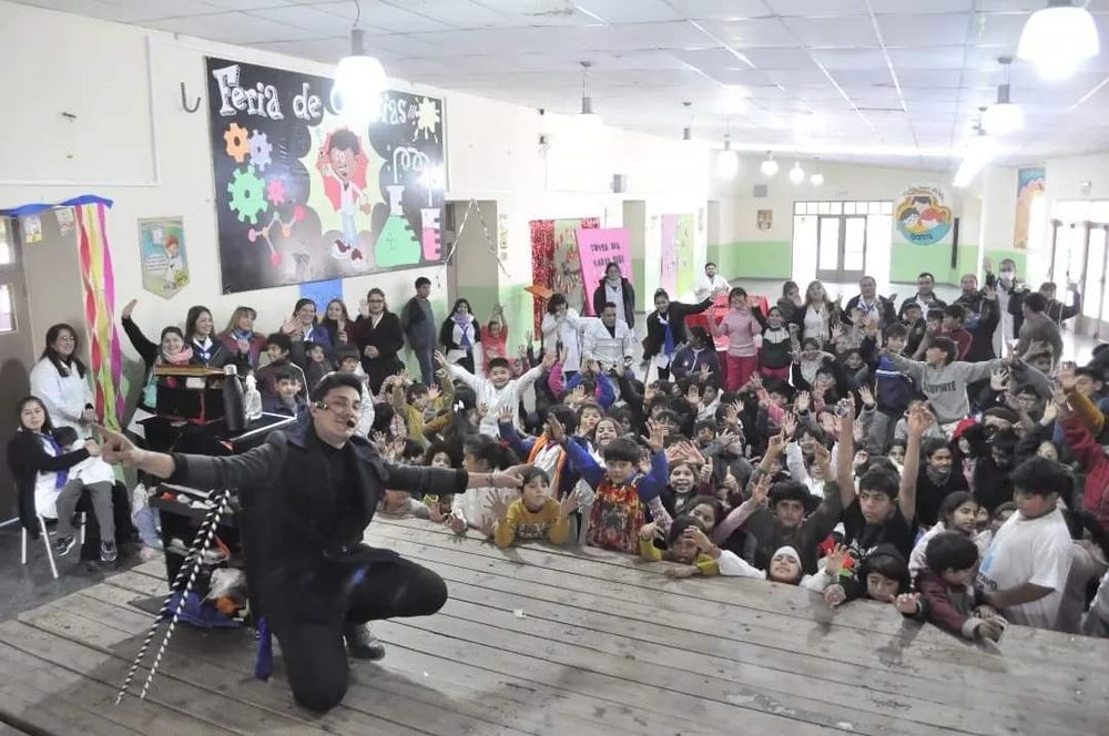 Alegría. Los niños disfrutaron de shows de magia, baile y canto.