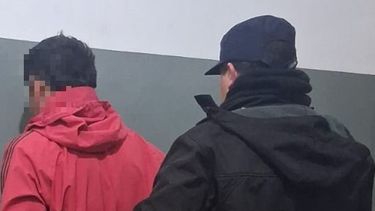 encerro a su pareja contra su voluntad y la golpeo