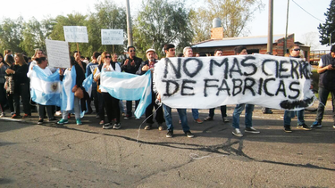 segun los datos, la gestion de javier milei supero a mauricio macri en el cierre de empresas