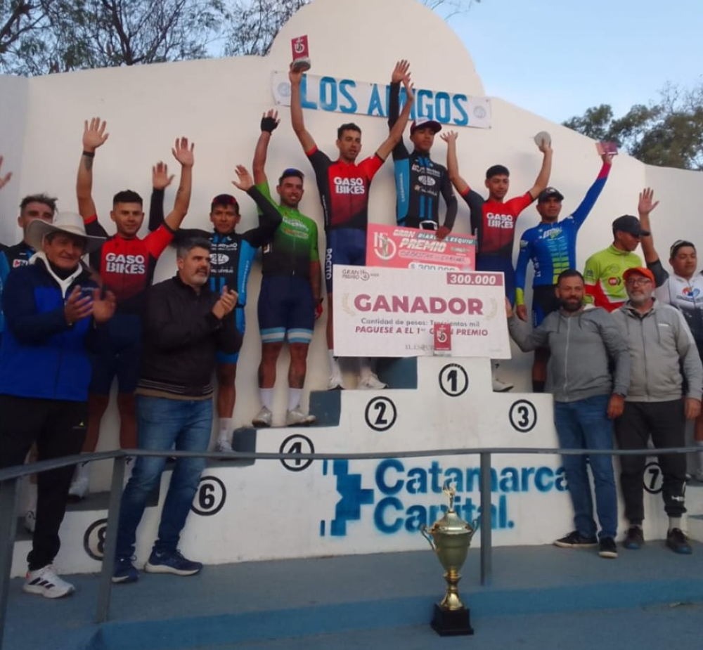 Podio de la categoría Elite y Sub 23.