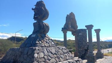 Otro monumento en estado de abandono en Fray Mamerto Esquiú