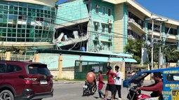Un terremoto de 7,8 sacudió Filipinas y dejó 15 muertos y más de 130 heridos